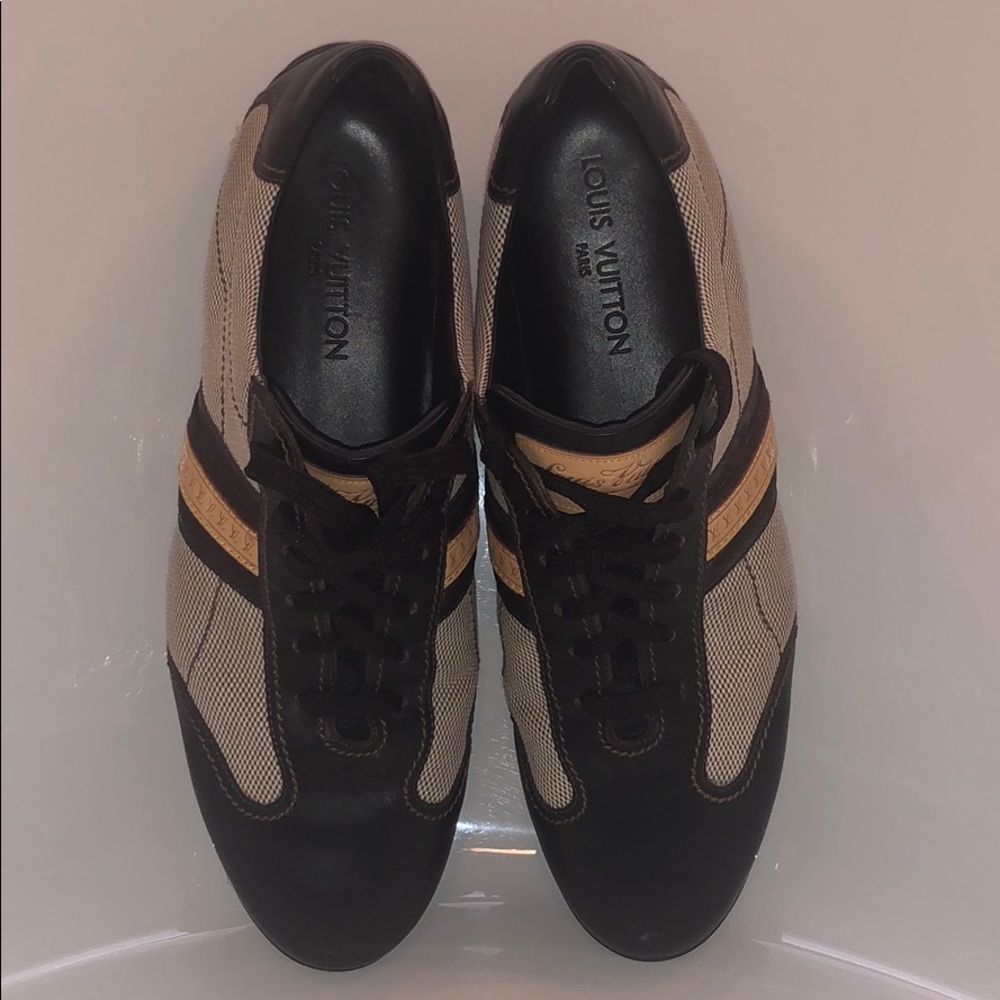 Men’s Louis Vuitton shoes size 7. Great condition